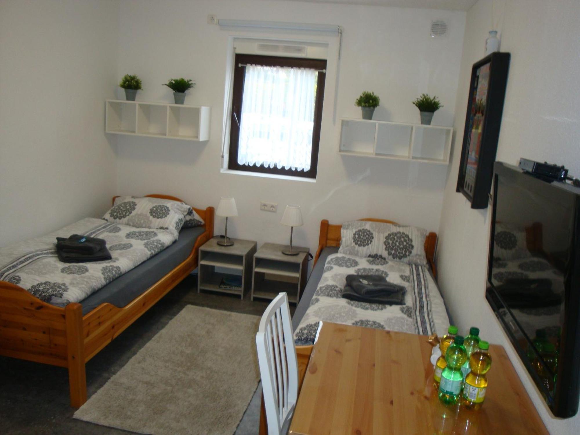Cenet 1 Zimmer Apartment Зиндельфинген Экстерьер фото