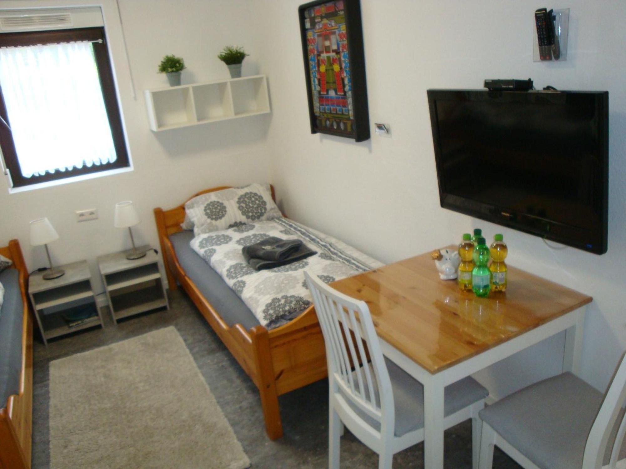 Cenet 1 Zimmer Apartment Зиндельфинген Экстерьер фото